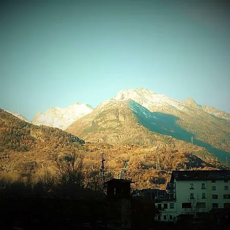 Отель Valdotain 3*